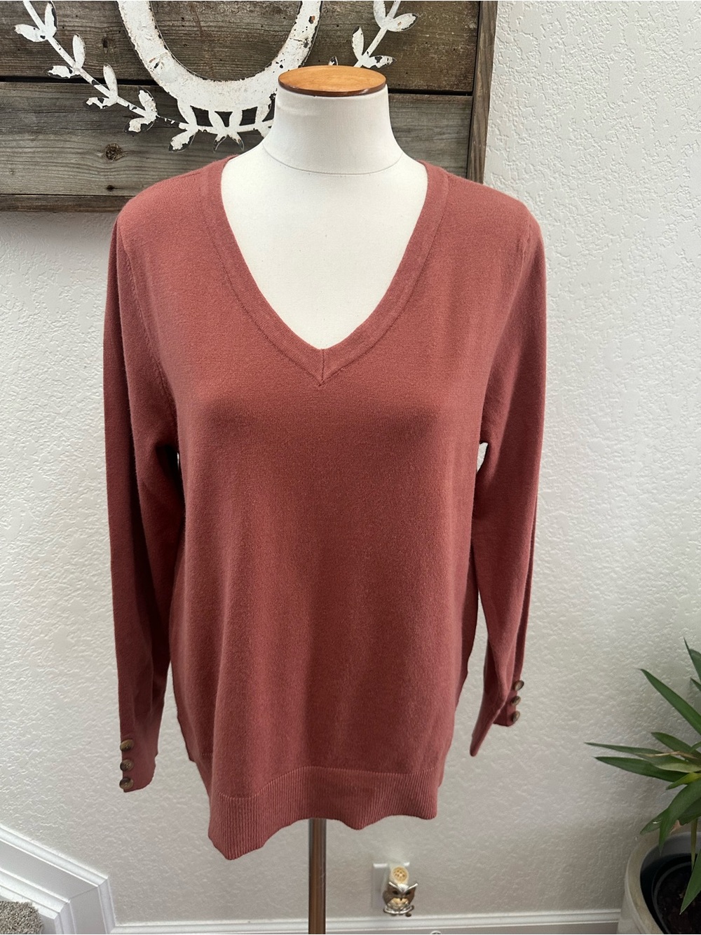 Stitch Fix Fortune+ Ivy Malabo button sleeve detail sweater mauve/brown size L